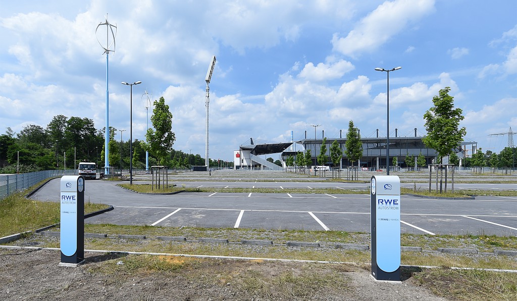VWT -qr Turbines at RWE Stadion Essen 01